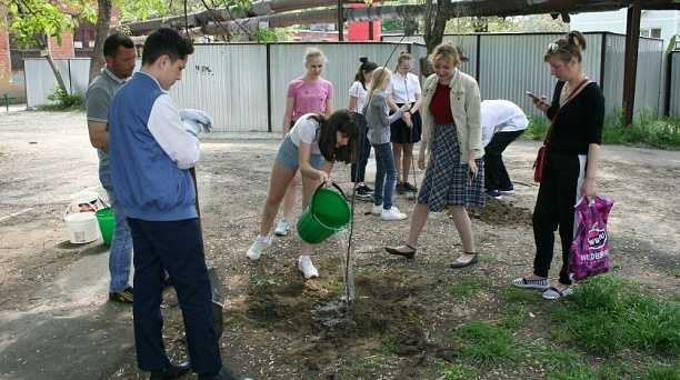 Учащиеся лицея № 64 присоединились к челленджу «Краснодар -10 тысяч деревьев»