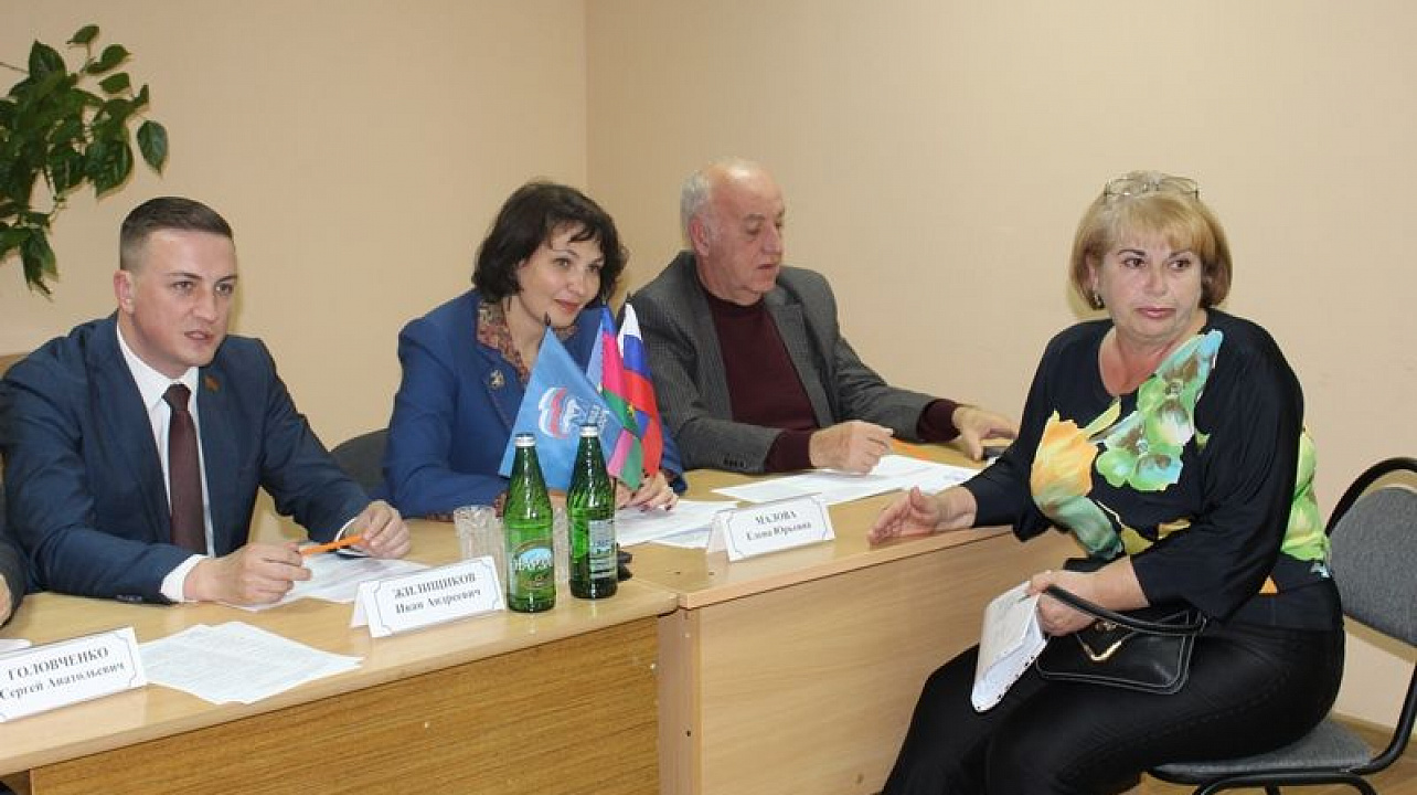 Глава администрации Центрального округа Елена Малова встретилась с руководителями органов ТОС