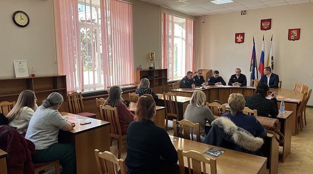 Участковые отчитались перед жителями округа о проделанной работе