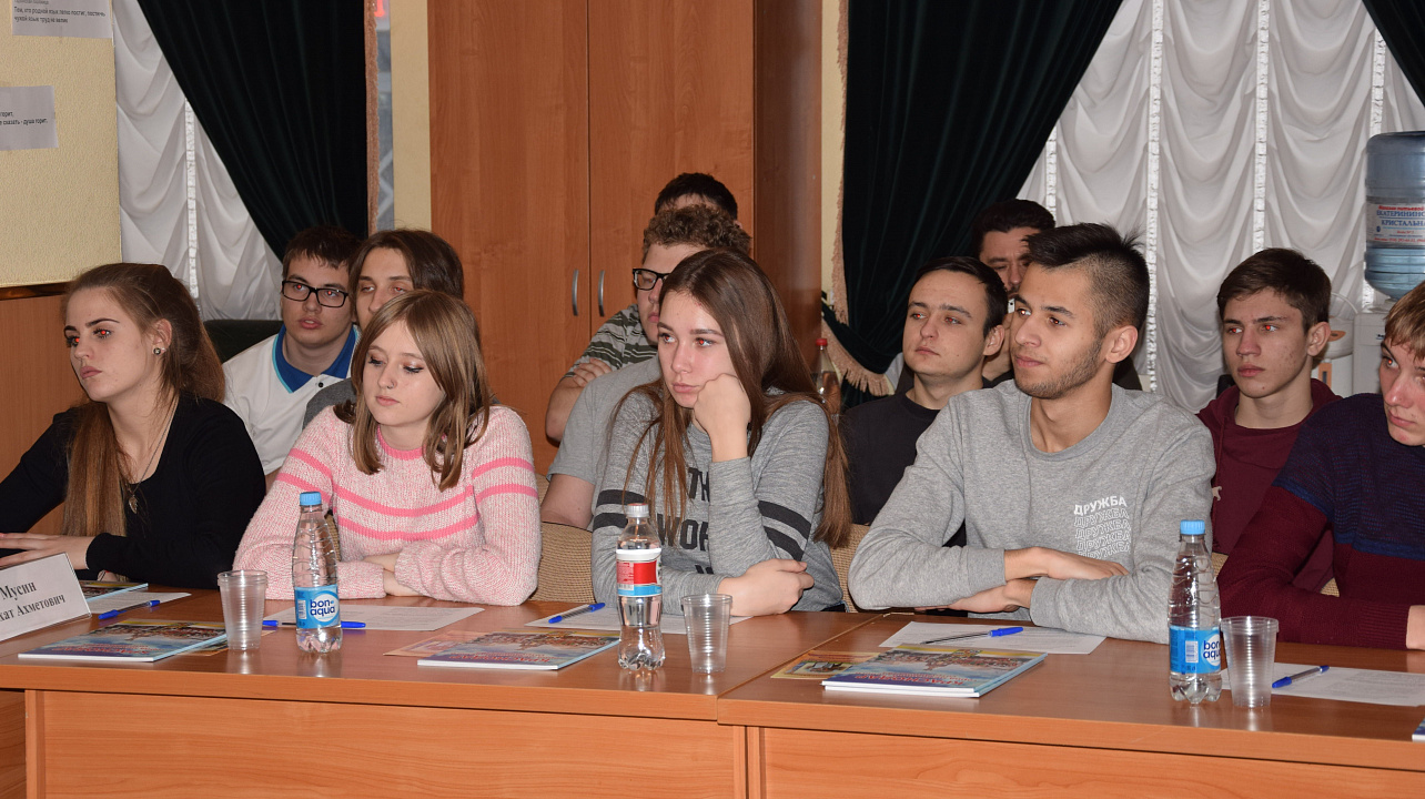 В Краснодаре состоялось заседание традиционного «круглого стола», посвящённое Международному дню родного язы (3).JPG