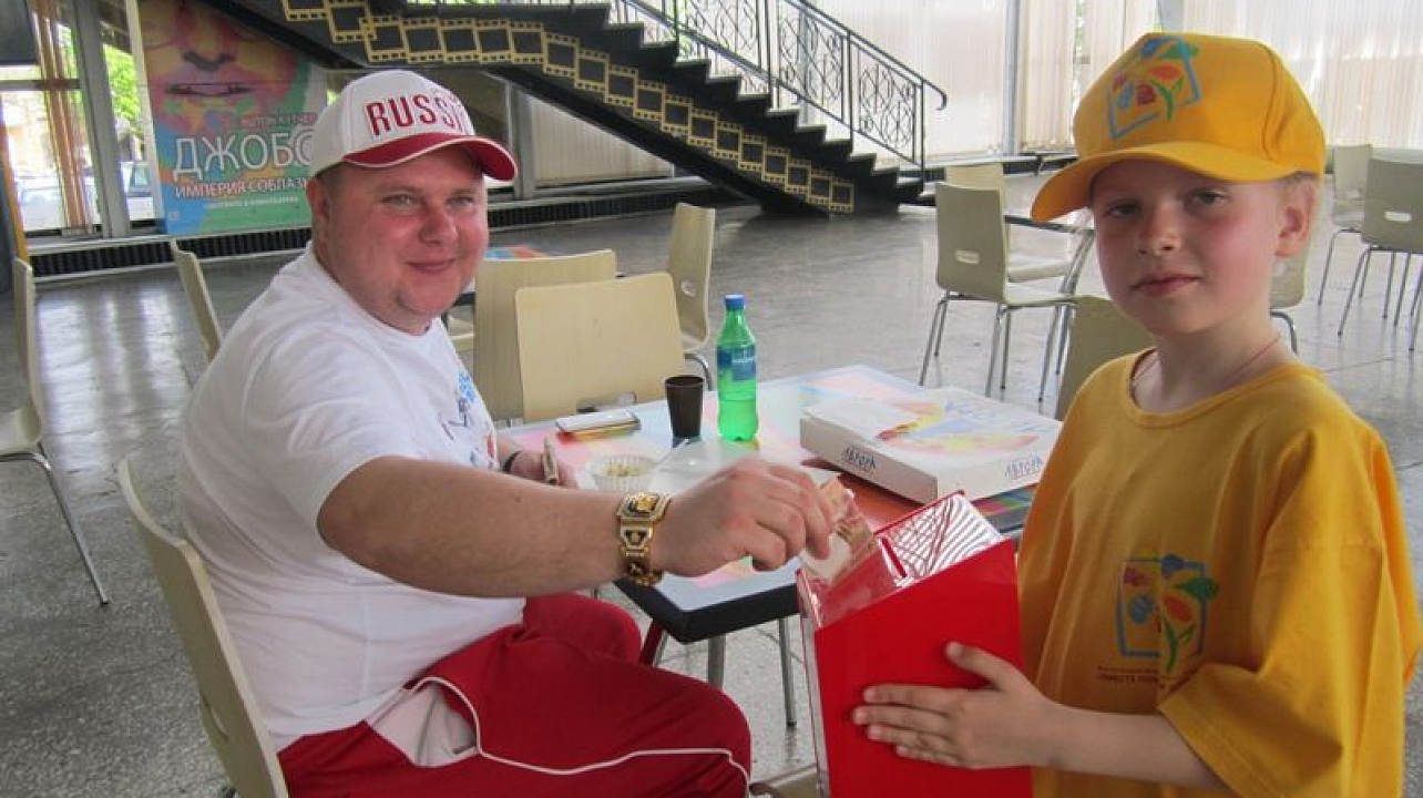 В кинотеатре "Аврора" прошла благотворительная акция