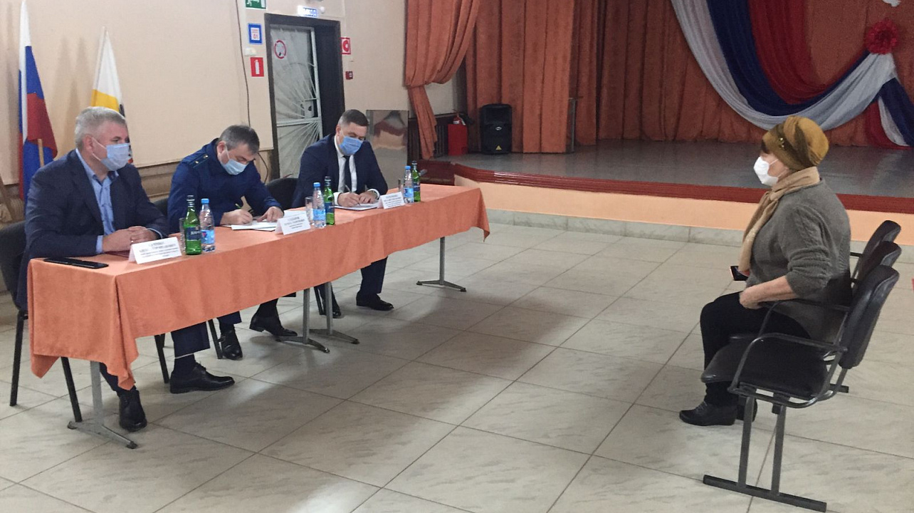 Сегодня в поселках Березовом и Белозерном прокуратура Краснодара провела личный прием граждан