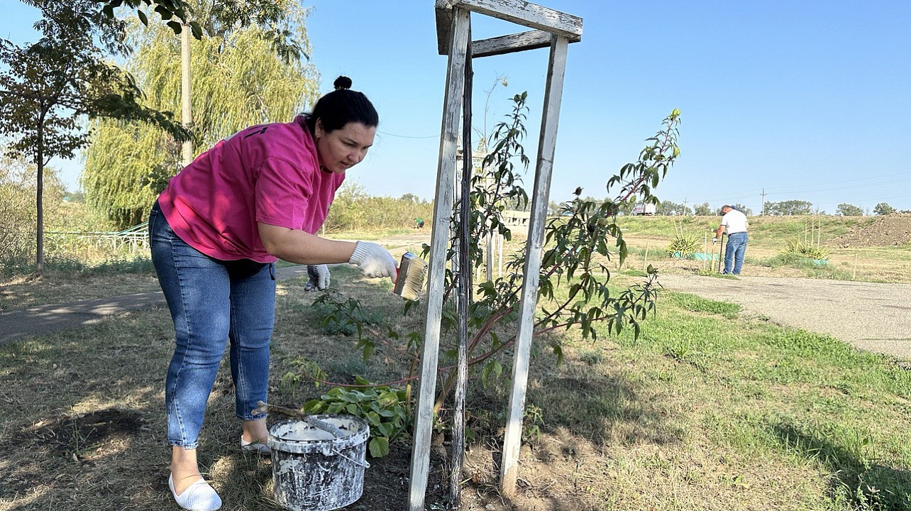 Общегородской субботник прошёл в Прикубанском округе