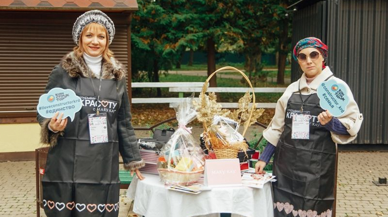 В Центральном округе прошла акция "Первый детский уличный маркет – Конструктор"