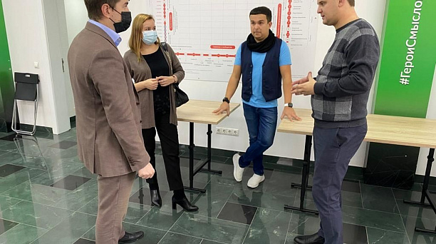 Глава Западного округа Дмитрий Водолацкий встретился с руководителем  ГКУ «Центр молодежных инициатив» Сергеем Мальцевым