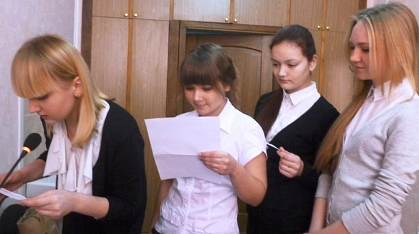 Участник сталинградской битвы провел урок мужества с учащимися прикубанского лицея №64