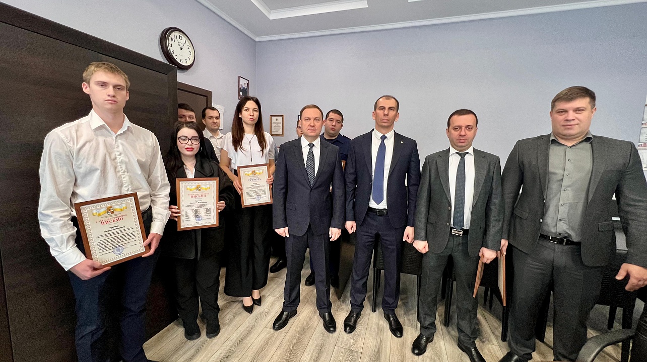 Глава Прикубанского округа Евгений Беликов поздравил сотрудников Следственного комитета России с профессиональным праздником