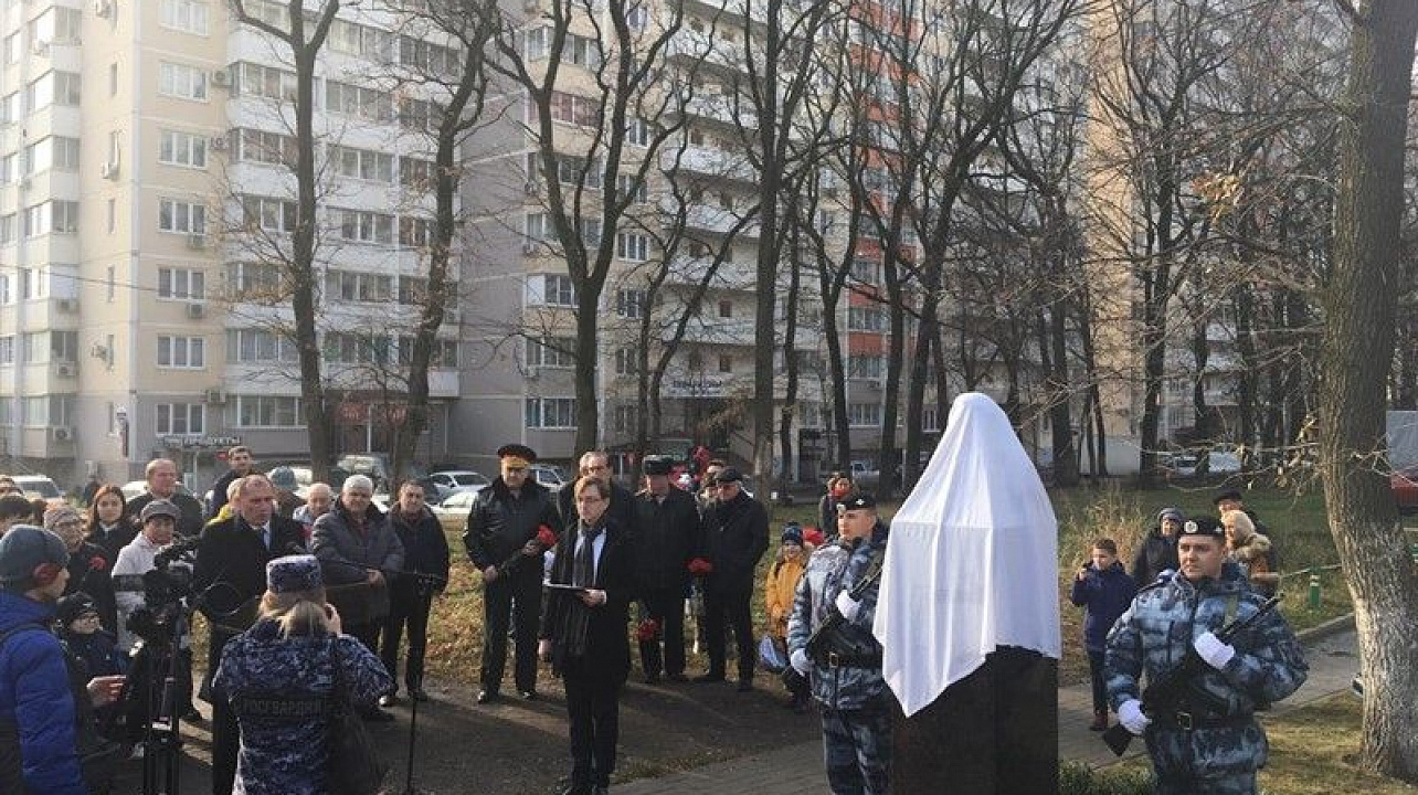 28 ноября состоялось открытие бюста Герою РФ Аверкиеву Александру.jpg