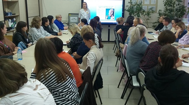 В Западном округе состоялось общешкольное родительское собрание на тему: «Комплексная безопасность подростков». 