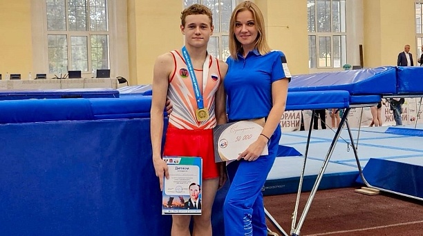 Краснодарский спортсмен выиграл сразу две медали на международном турнире по прыжкам на батуте 