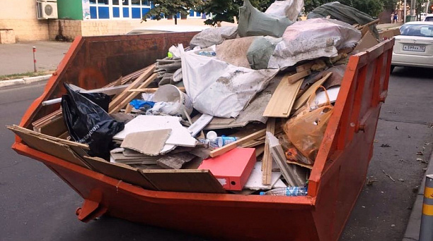 В Западном округе продолжаются субботники по наведению порядка