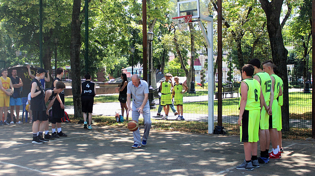Завершились зональные соревнования по баскетболу на Кубок губернатора Краснодарского края
