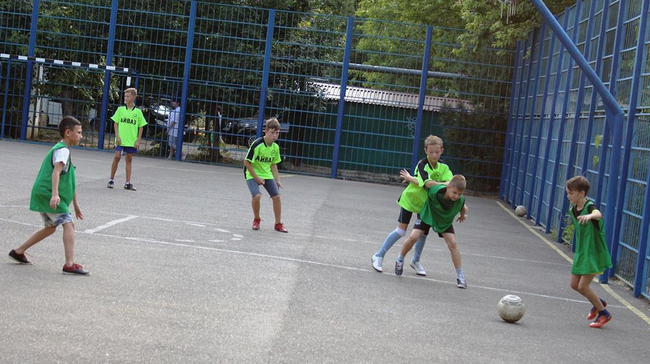 В Центральном округе прошли финальные игры открытого турнира по мини-футболу