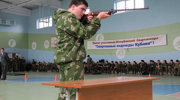 Школьники Центрального округа  готовы к защите Отечества