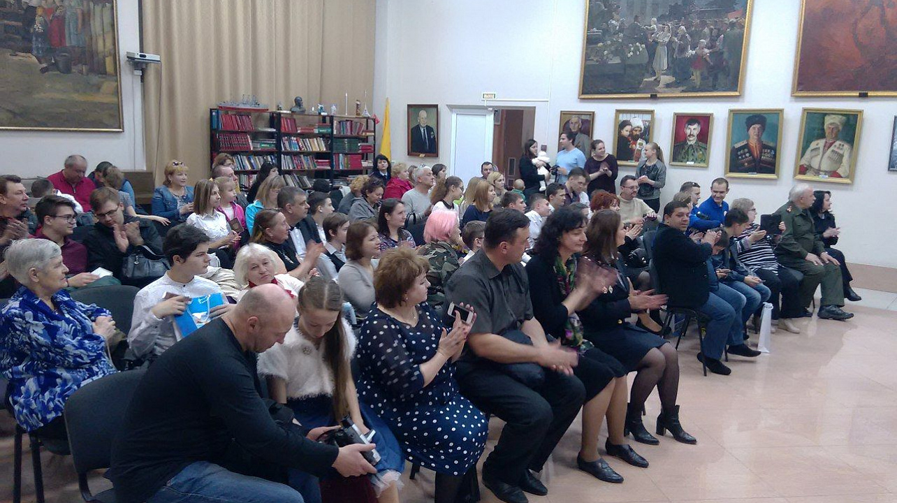 В Прикубанском округе состоялось торжественное вручение паспортов юным гражданам России