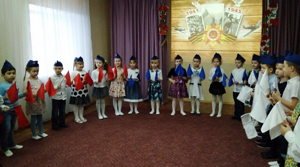 В Детском саду № 81 прошло торжественное открытие месячника оборонно-массовой и военно-патриотической работы