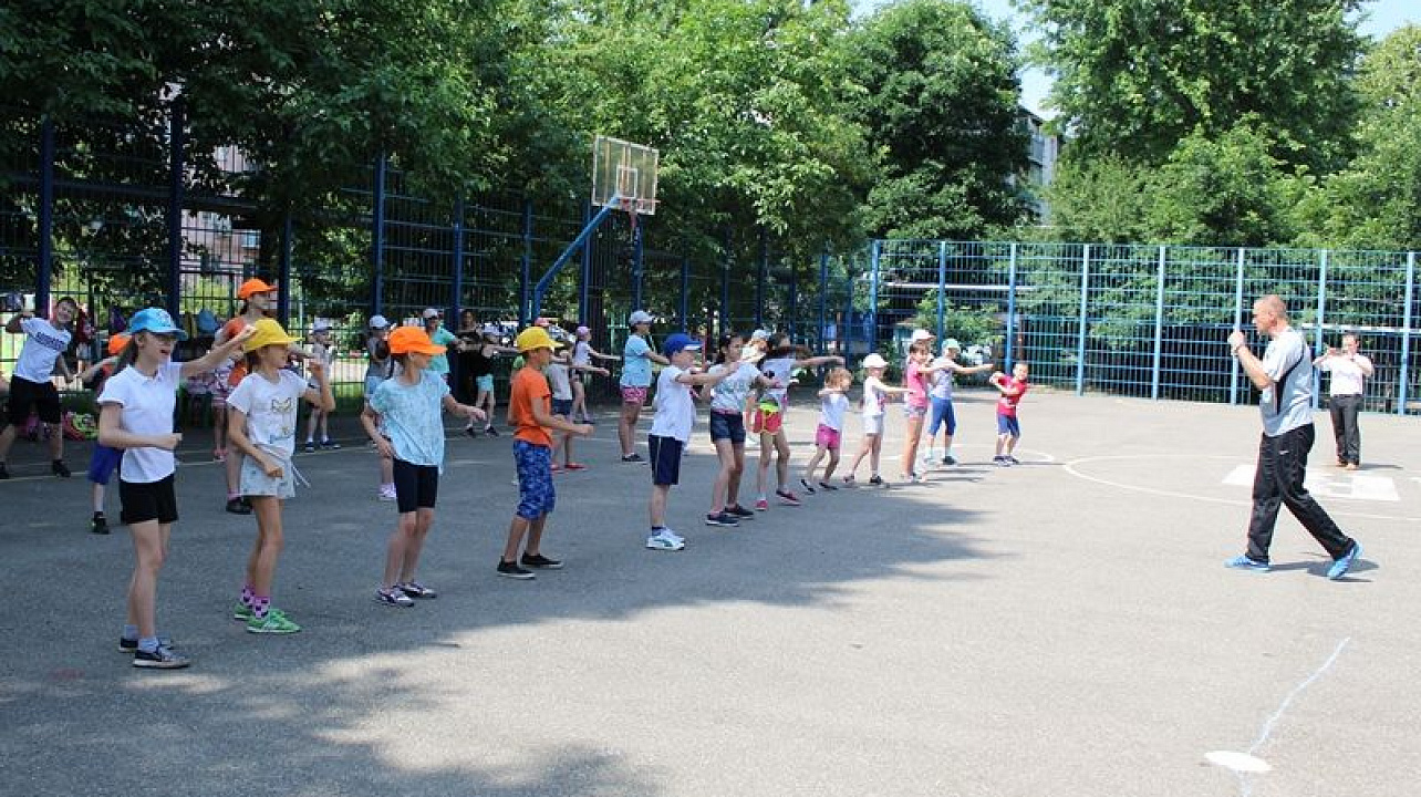 В Центральном округе прошел спортивный праздник, посвященный Дню России