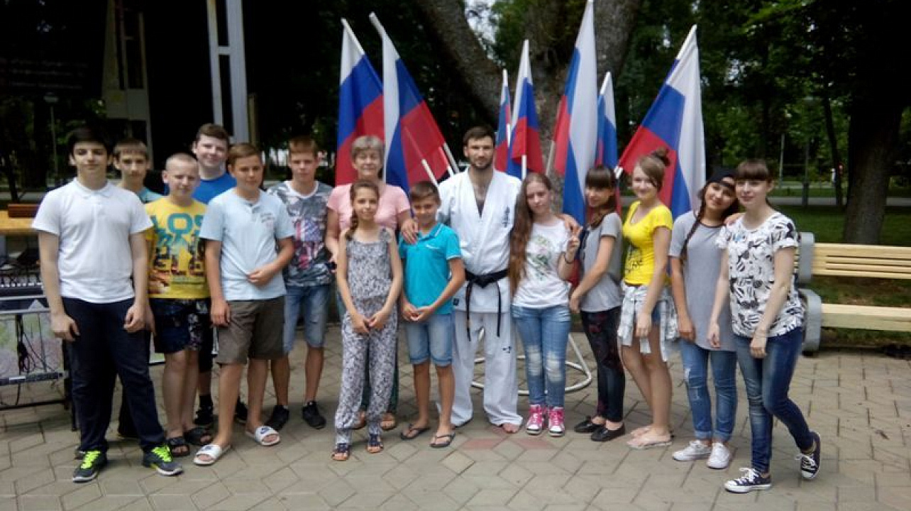 В Городском саду прошла зарядка  с чемпионом