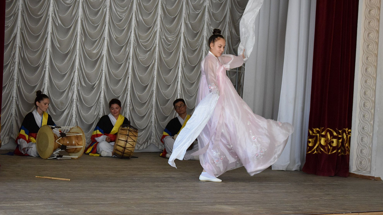 В Краснодаре вновь по-восточному ярко провели фестиваль корейской культуры (4).JPG