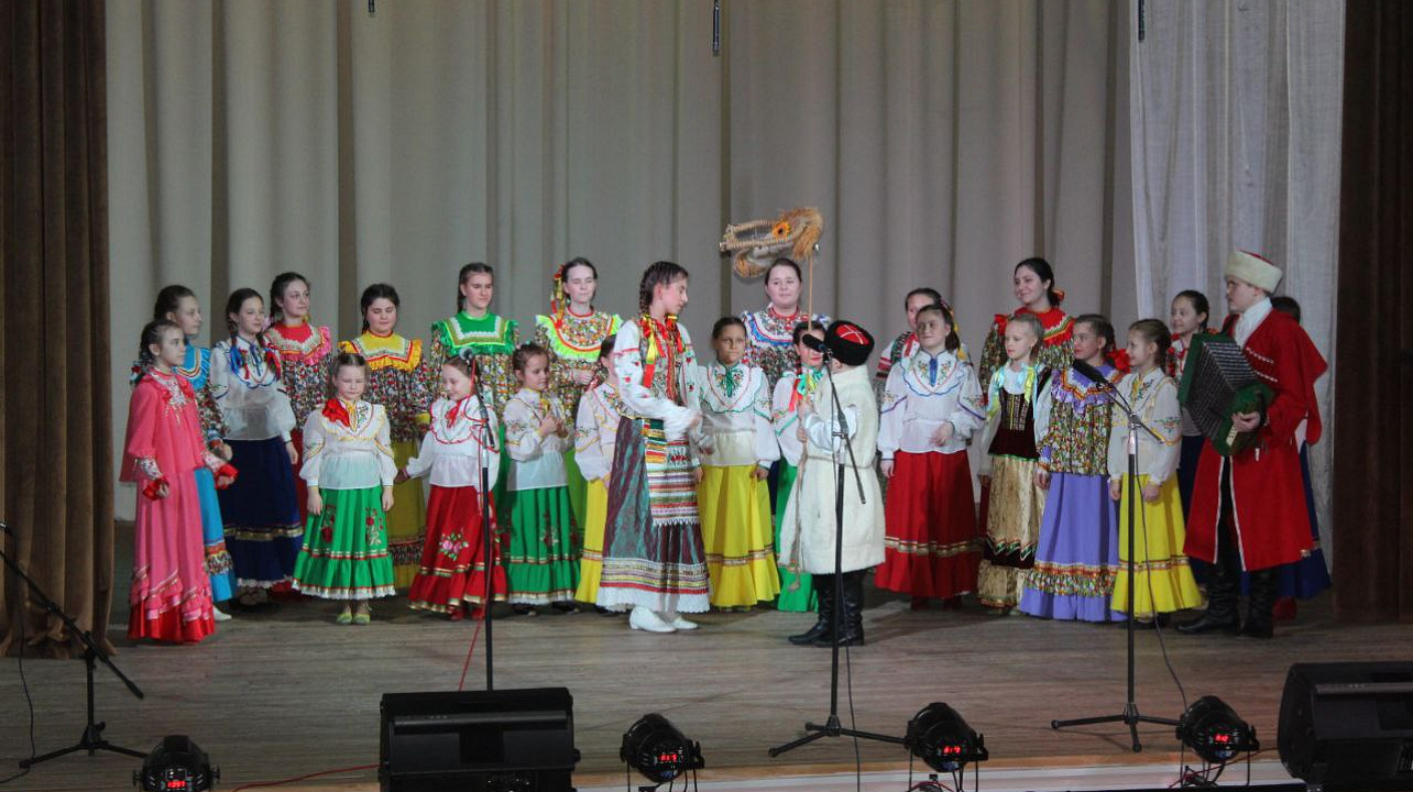 Более 500 краснодарцев показали свои таланты на городском этапе краевого фестиваля «Кубанский казачок»