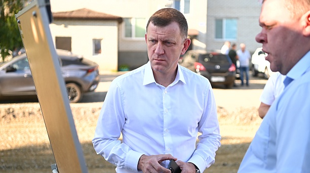 Глава Краснодара проверил ход дорожных работ в поселке Российском