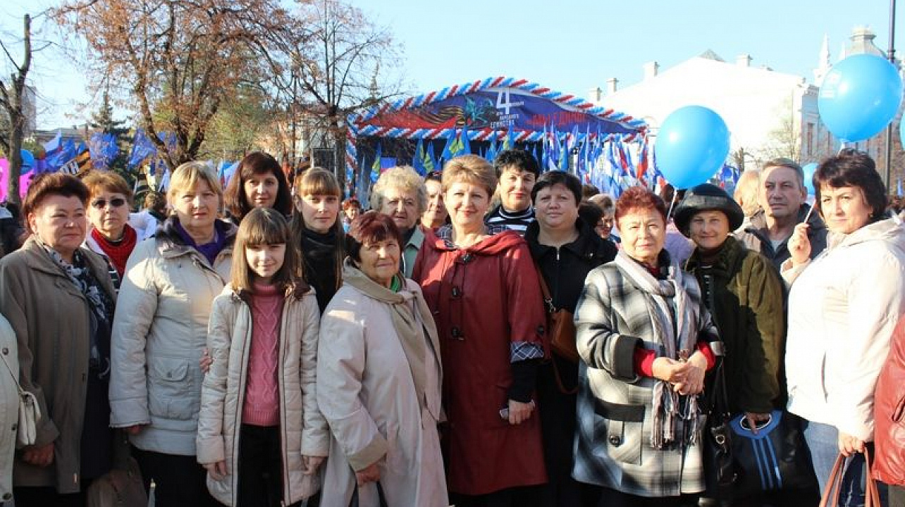 Жители Центрального округа отметили День народного единства