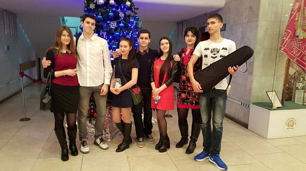 Молодежь Западного округа выступили с творческими номерами на Дне рождении Молодежного центра