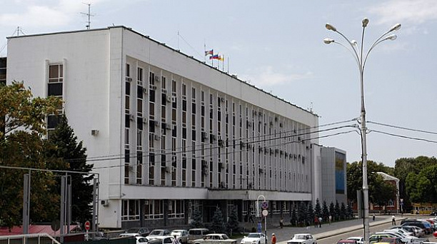 Владимир Евланов поручил включить в городские программы благоустройство отдаленных поселков