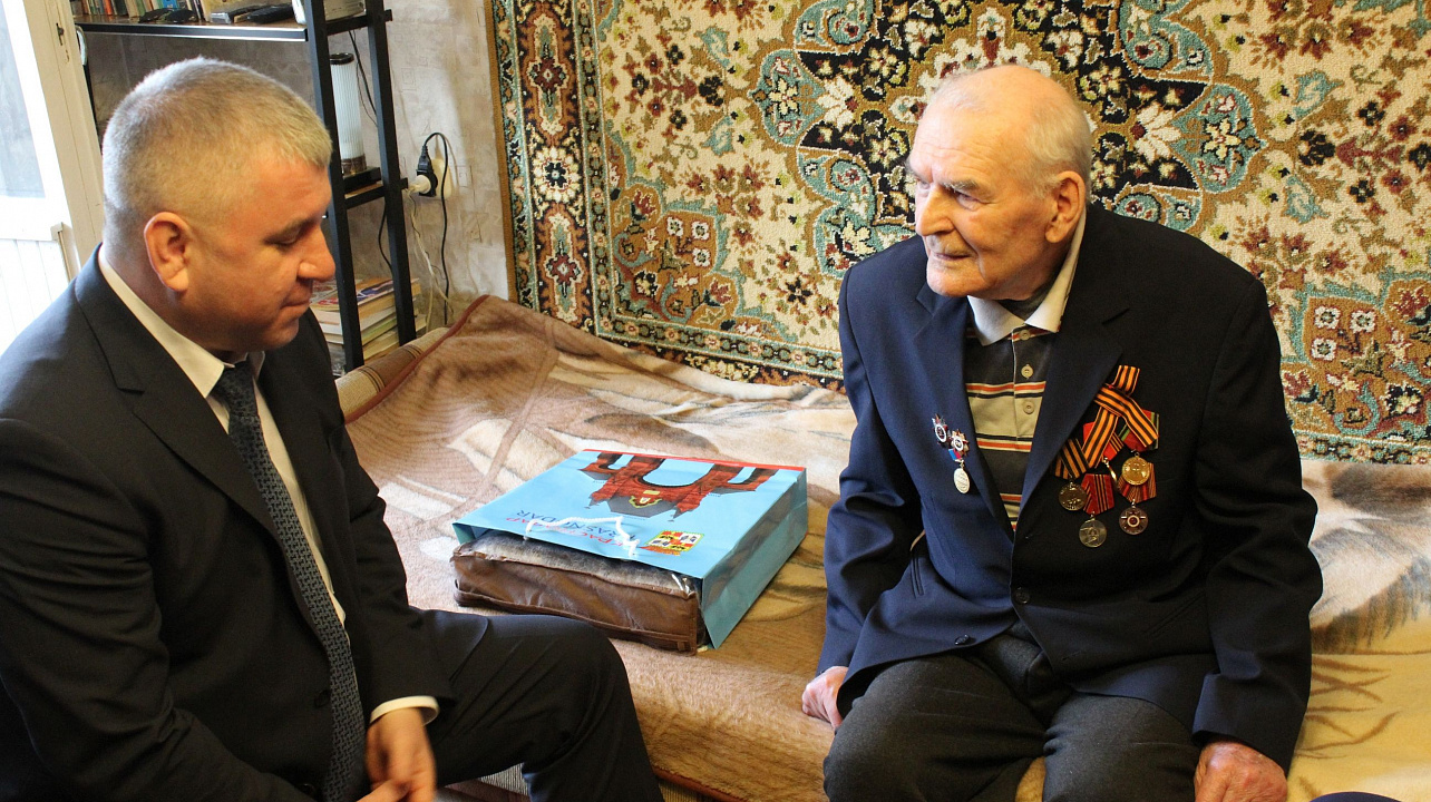 В Западном округе состоялось поздравление ветерана Великой Отечественной войны