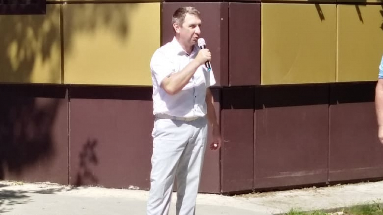 В Карасунском внутригородском округе в сквере «Молодежный» состоялся спортивно-массовый праздник, посвященный «Дню физкультурника»