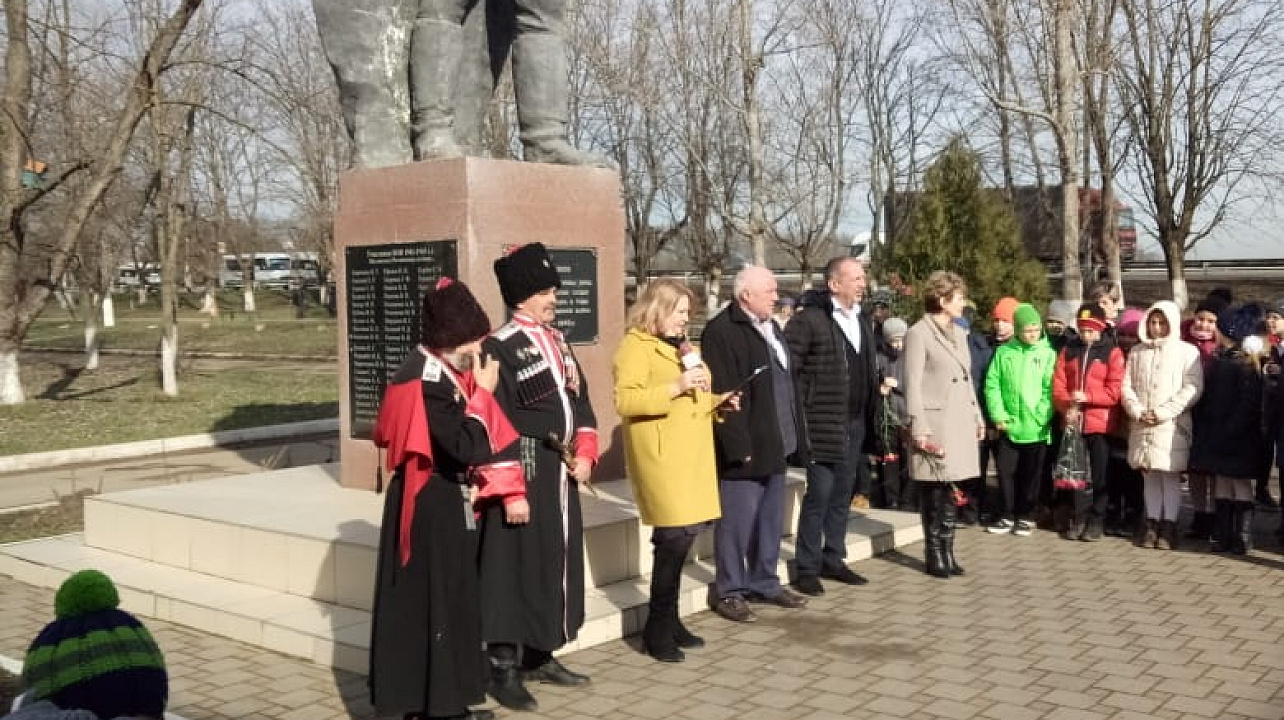 В станице Елизаветинской и поселке Белозёрном прошли мероприятия, посвящённые 76 годовщине освобождения города Краснодара от фашистских захватчиков