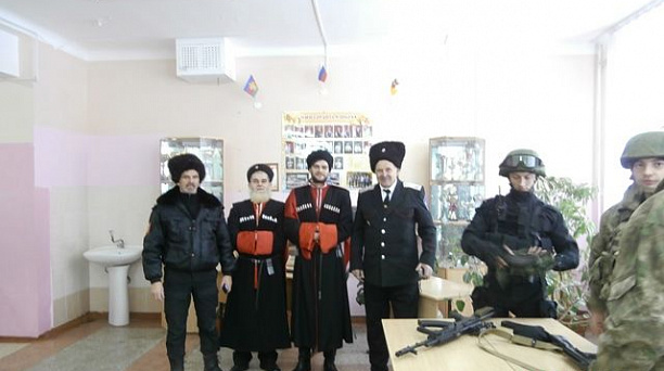 Казаки организовали выставку оружия