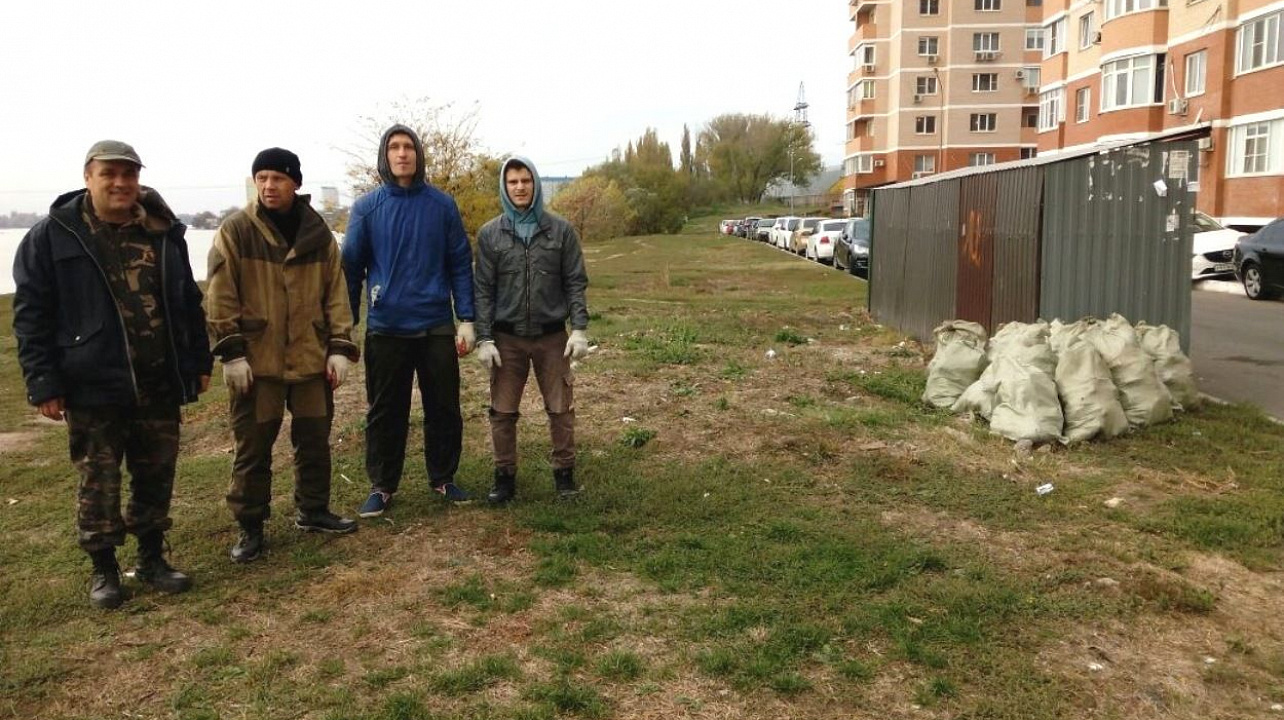 В Западном округе продолжаются субботники