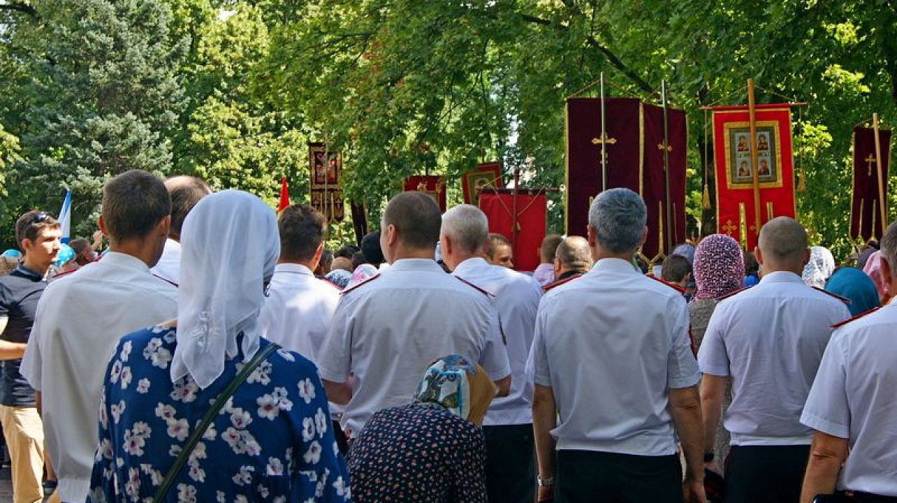 Казаки поучаствовали в царском Крестном ходе.JPG