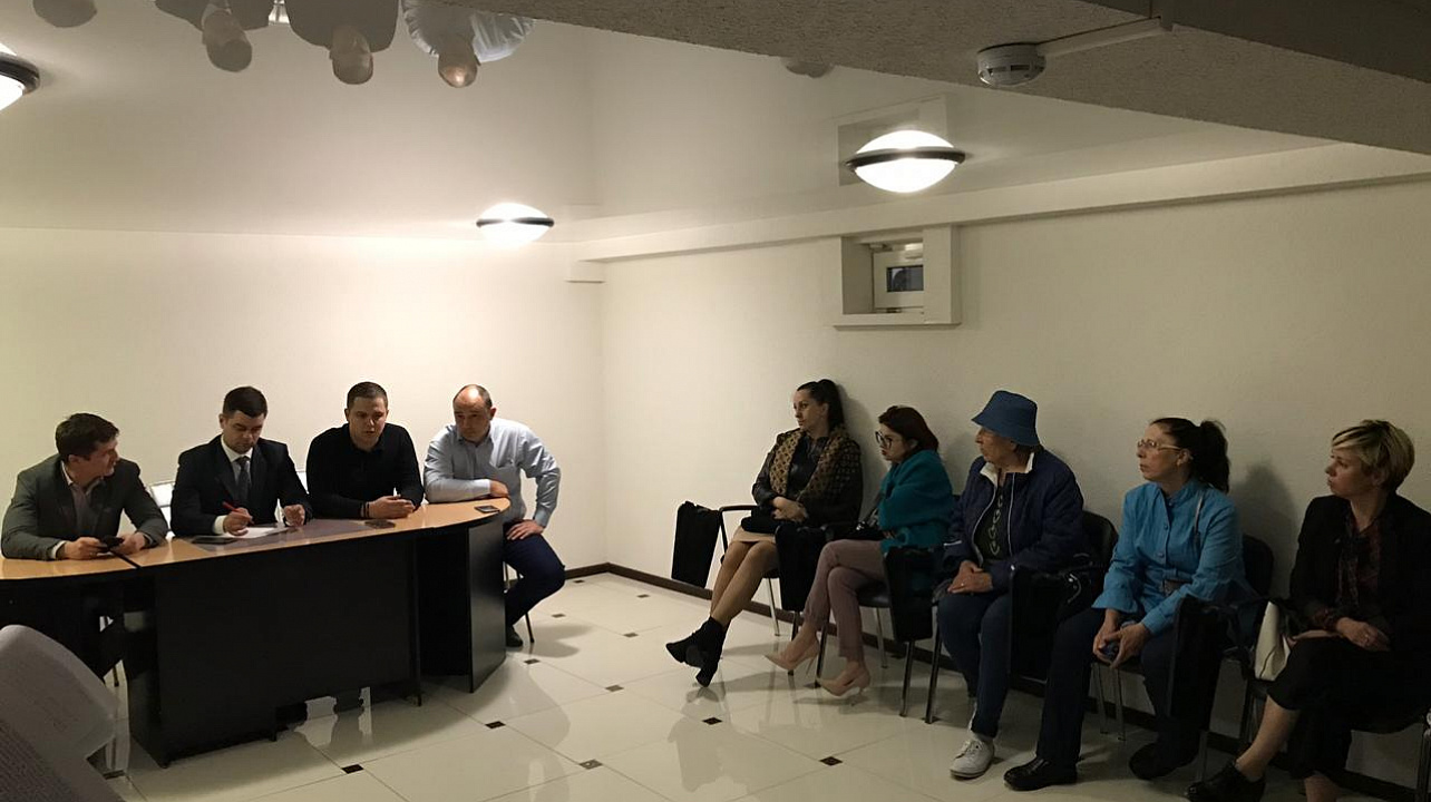 Глава Прикубанского округа Александр Журавлев обсудил проблемные вопросы с жителями «Музыкального» микрорайона