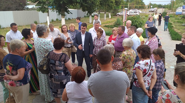 Глава администрации Прикубанского округа Александр Журавлев встретился с жителями поселка Колосистого и хуторов Копанского, Нового и Черников