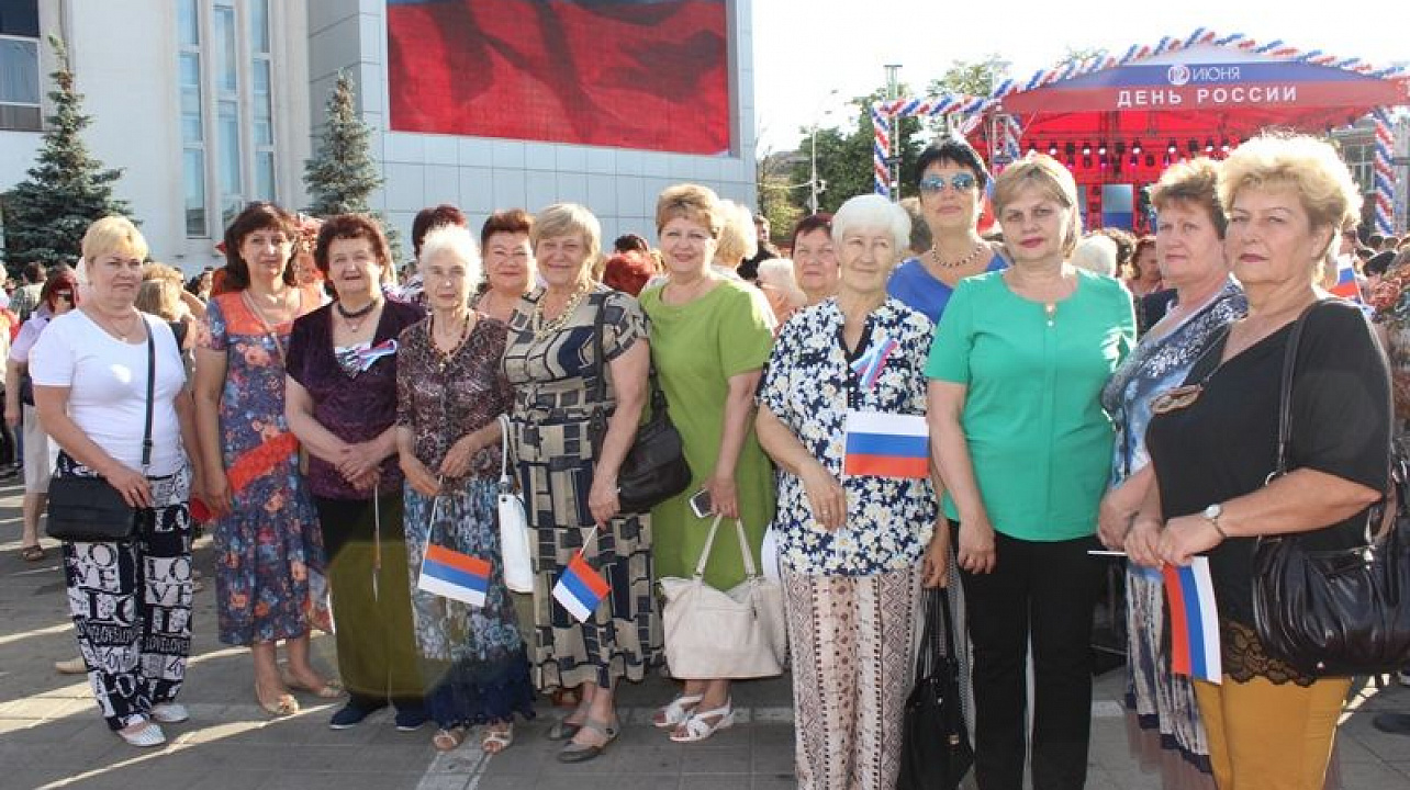 Жители Центрального округа приняли участие в праздновании Дня России