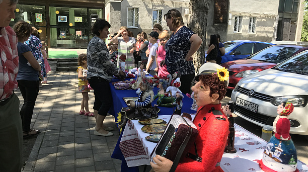 День защиты детей в Славянском микрорайоне отметили с размахом