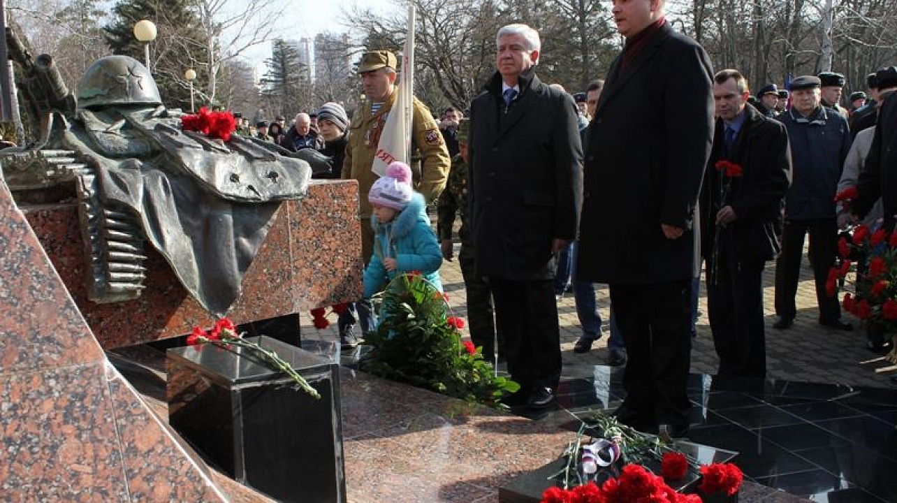 В Центральном округе почтили память погибших в локальных войнах