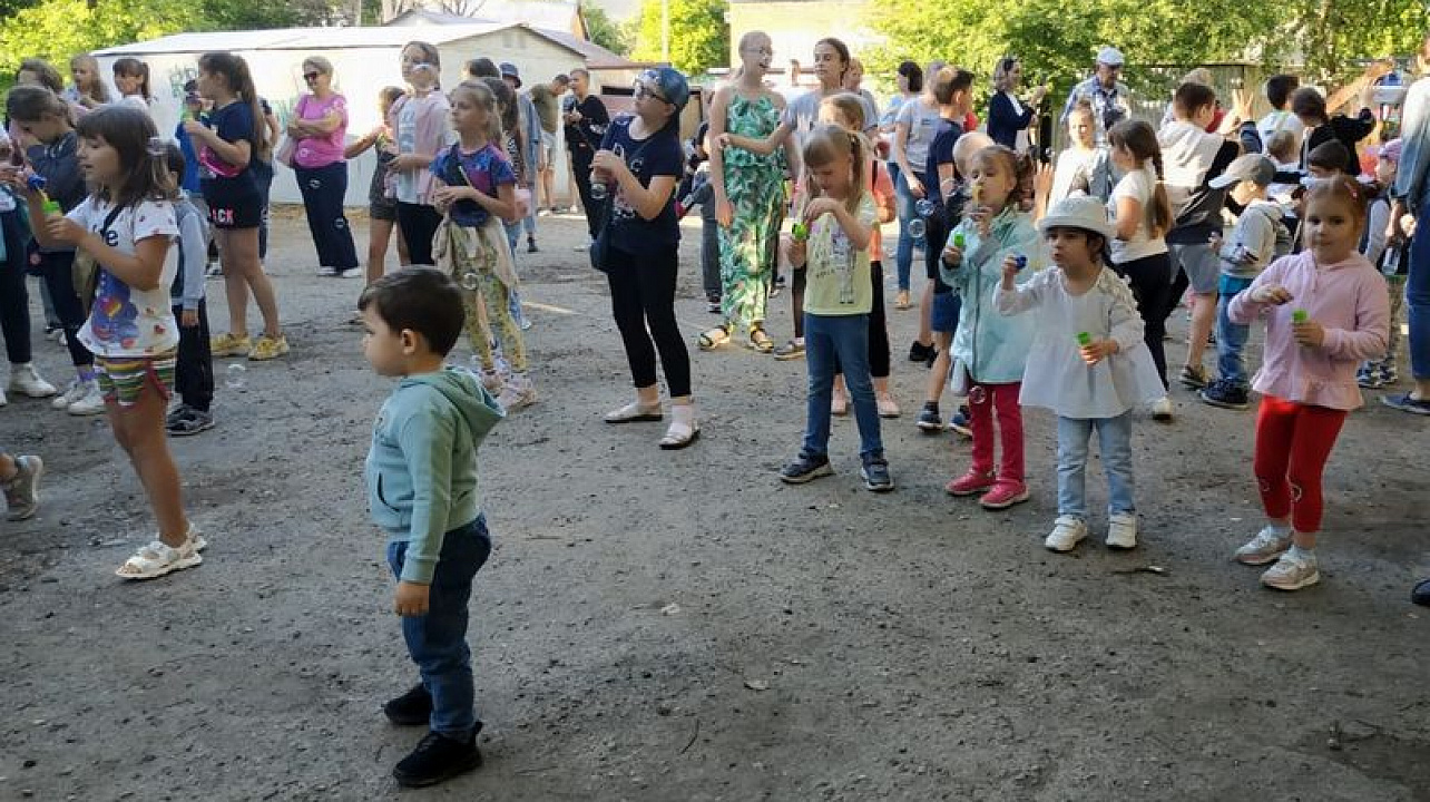 В Центральном округе продолжаются праздники, посвященные Дню защиты детей