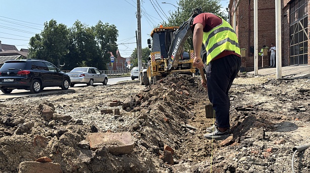 Глава Краснодара: На улице Калинина идет ремонт параллельно на нескольких участках