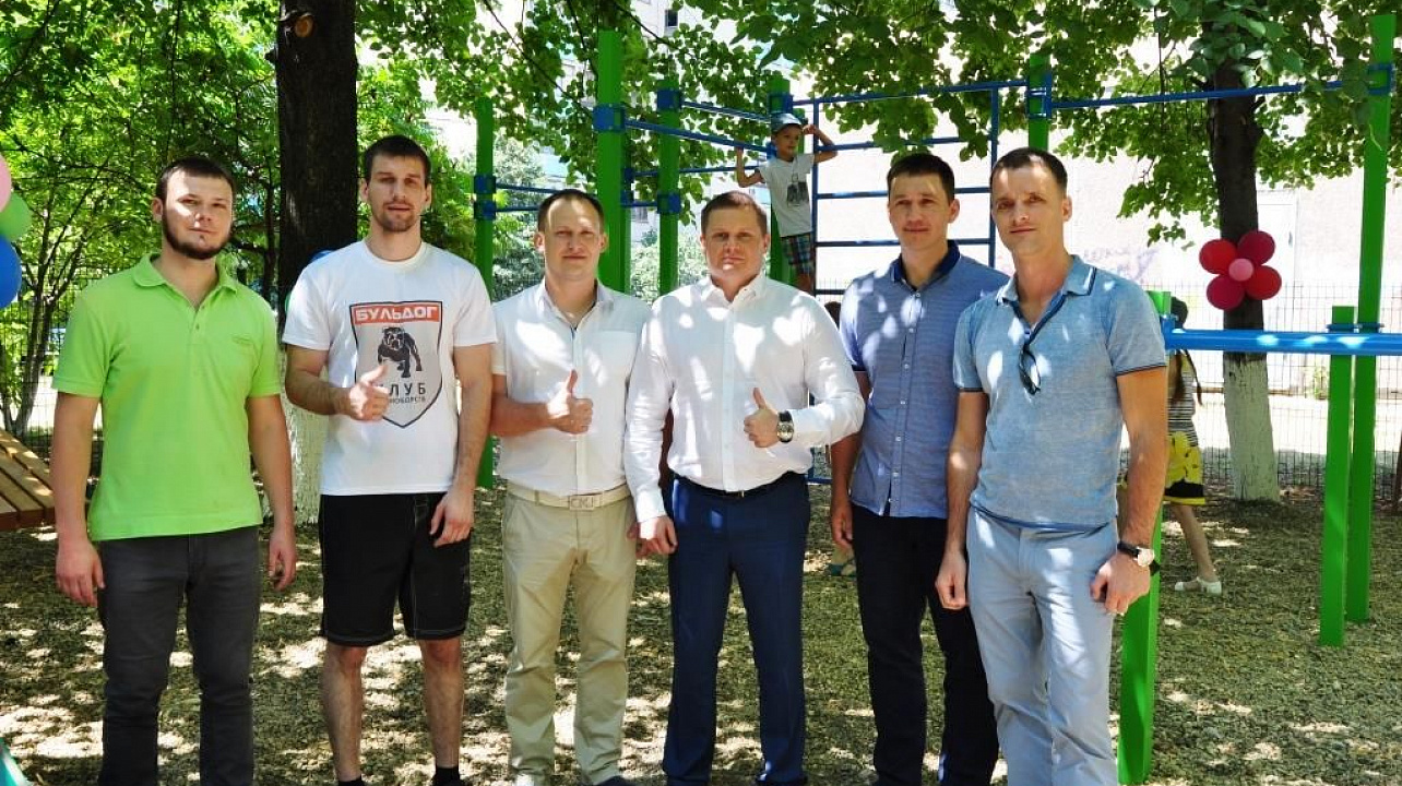 В микрорайоне им. Жукова открыта новая спортивная площадка