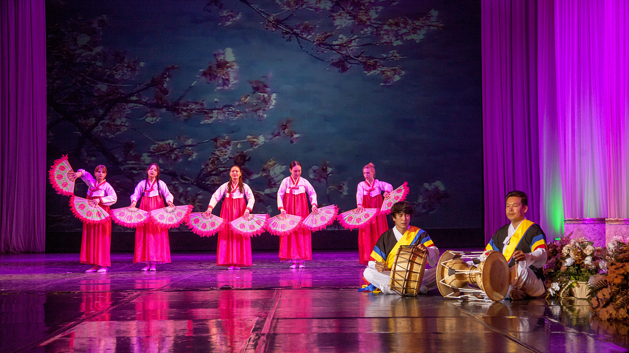 XII Краснодарский городской молодёжный фестиваль «Песни и танцы народов мира» объединил сотни горожан р (11).jpg