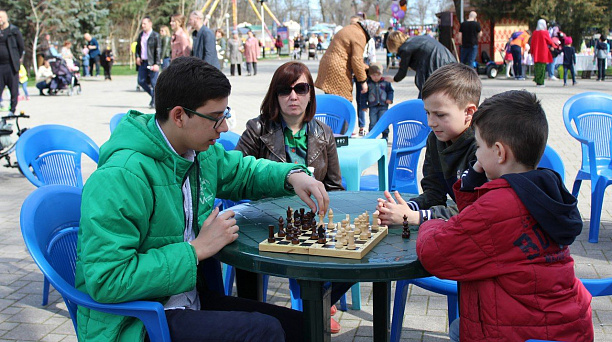 Молодёжный совет Западного округа организовал и провел соревнования, направленные на интеллектуальное развитие молодёжи