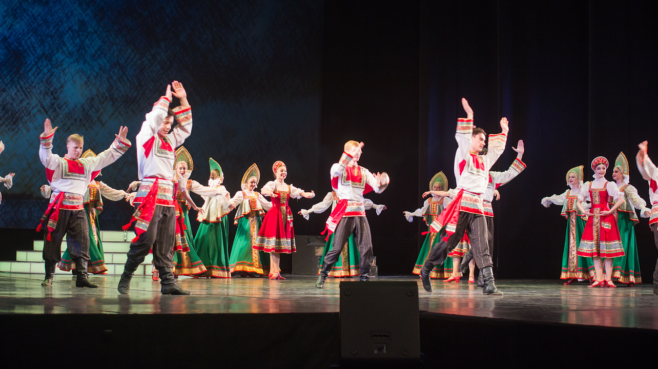 Центр национальных культур принял участие в мероприятиях, приуроченных ко Дню России (8).jpg