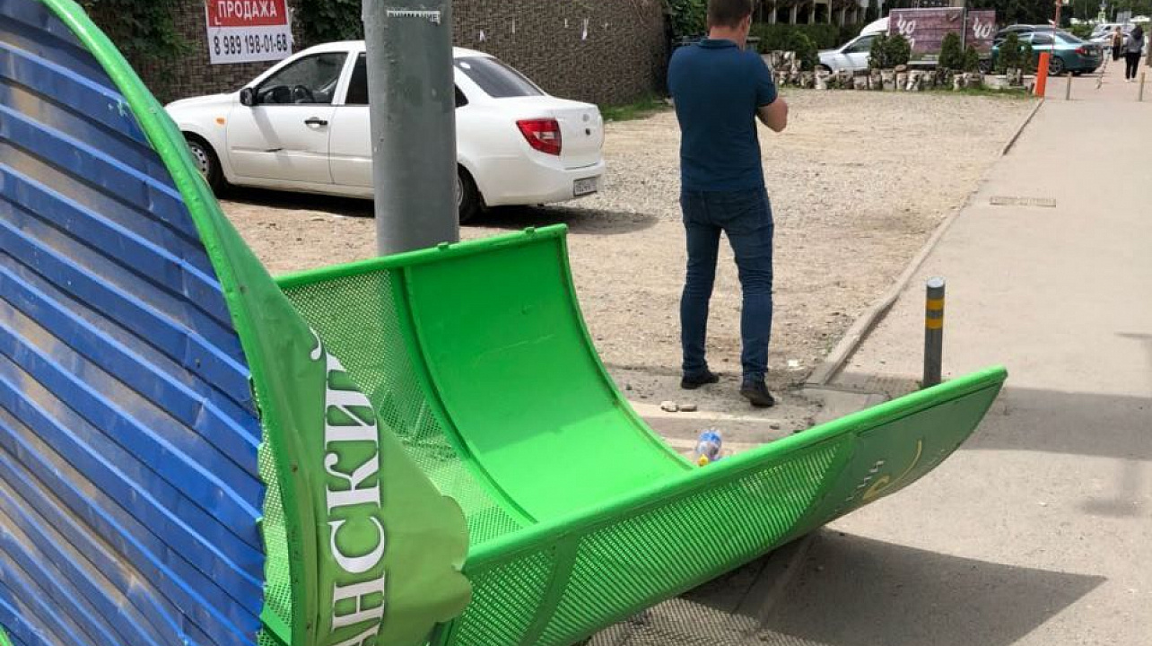 В Западном округе проводятся работы по комплексному благоустройству территории