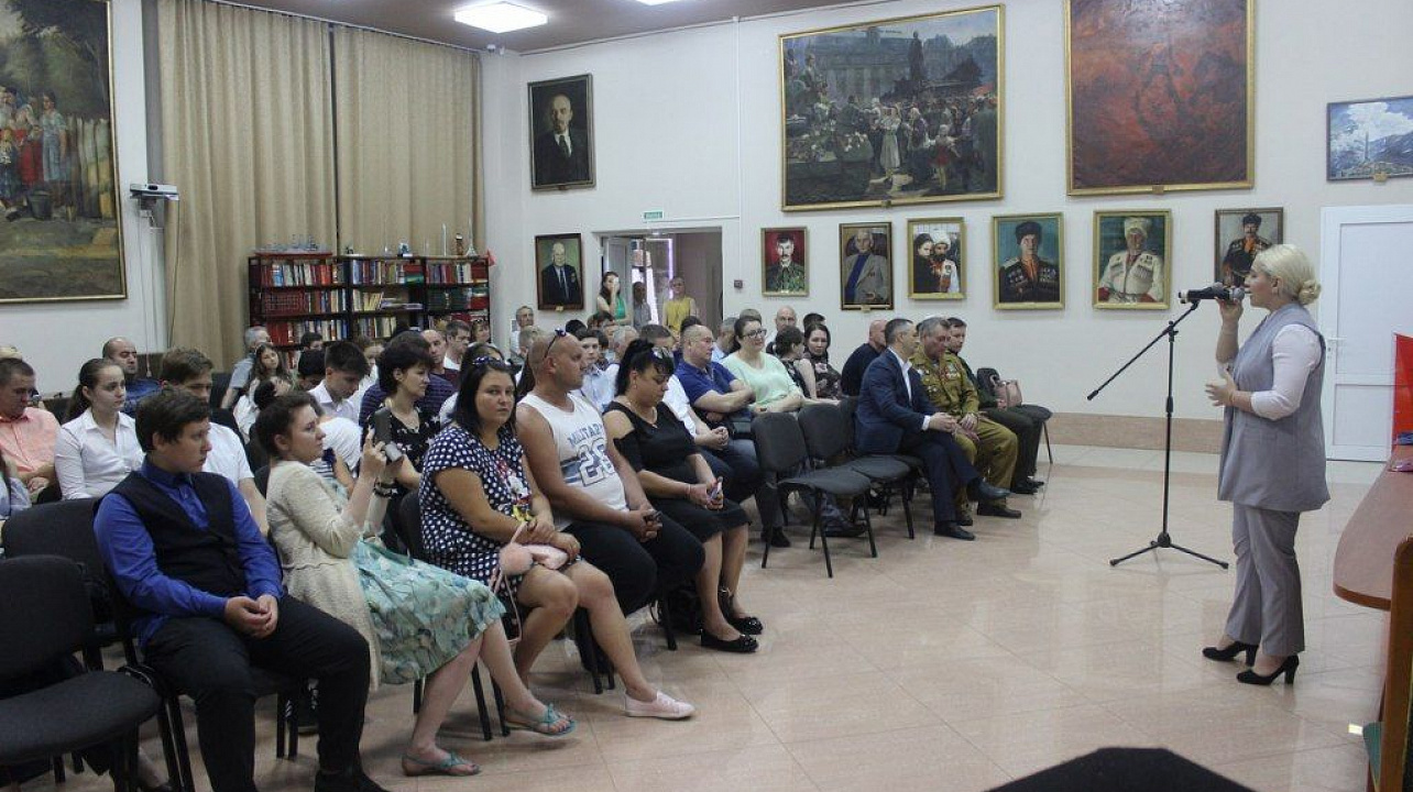 Юные жители Центрального округа получили паспорта гражданина России