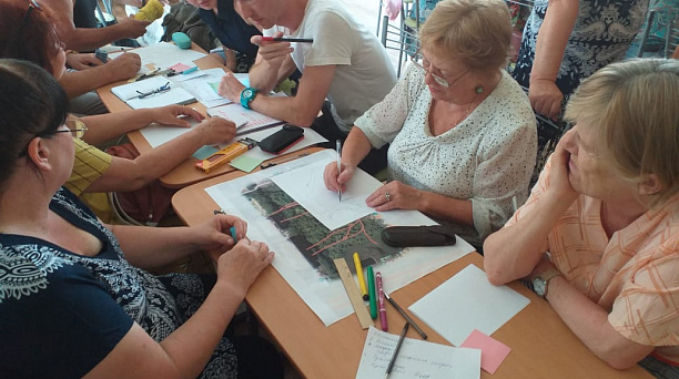 Актив жителей микрорайонов «Молодежный» и «9-я Тихая» обсудил благоустройство зеленой зоны