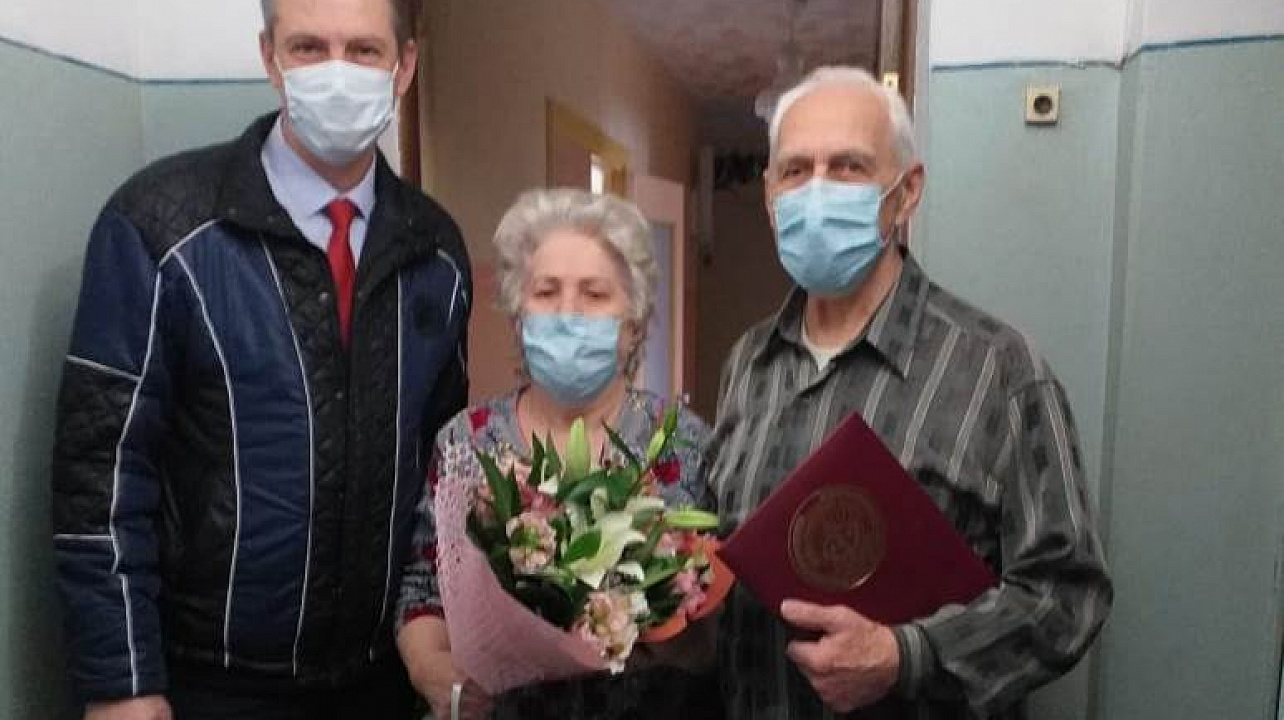 Сегодня 60-летие совместной жизни отмечает семья Орловых Юрия Васильевича и Тамары Захаровны