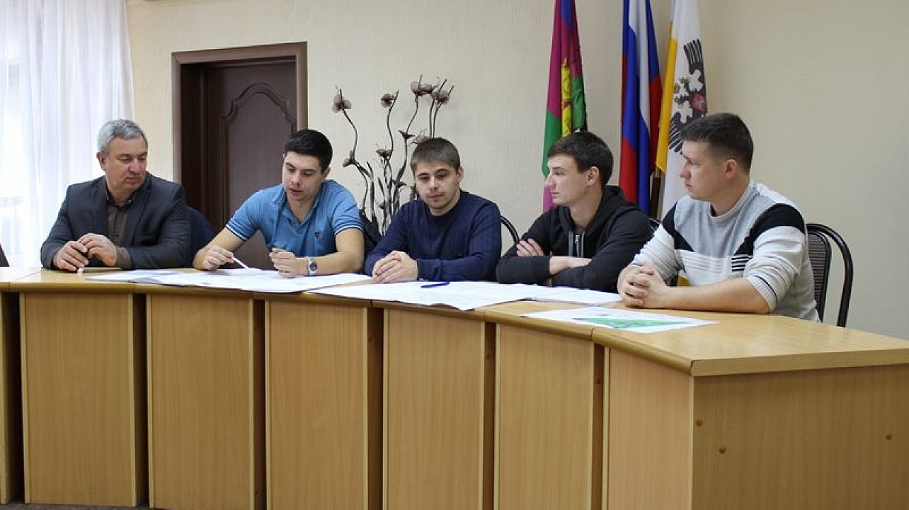 В Центральном округе обсудили проекты благоустройства скверов